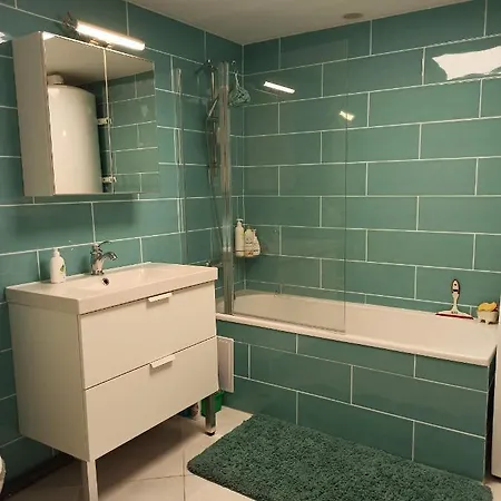 Raphael Apartment